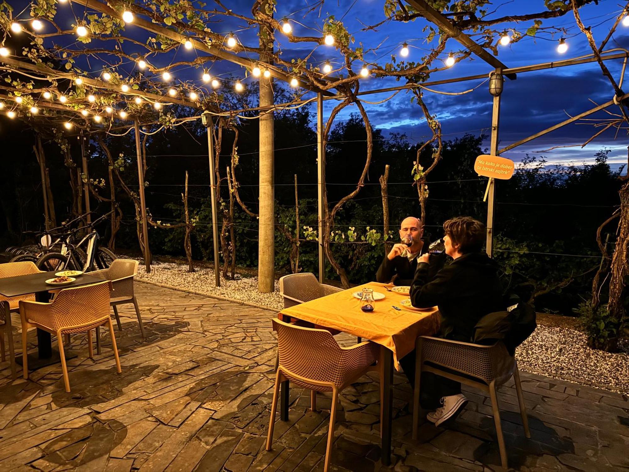 Guesthouse Green Istria Truške Eksteriør bilde
